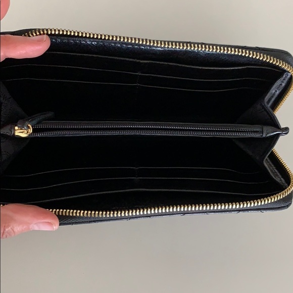 Michael Kors black wallet - Picture 4 of 4